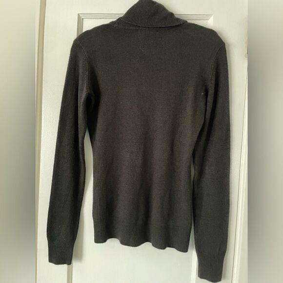 New York & Company | Women's Long Sleeve Turtle Neck Sweater | Size XS - Picture 2 of 3